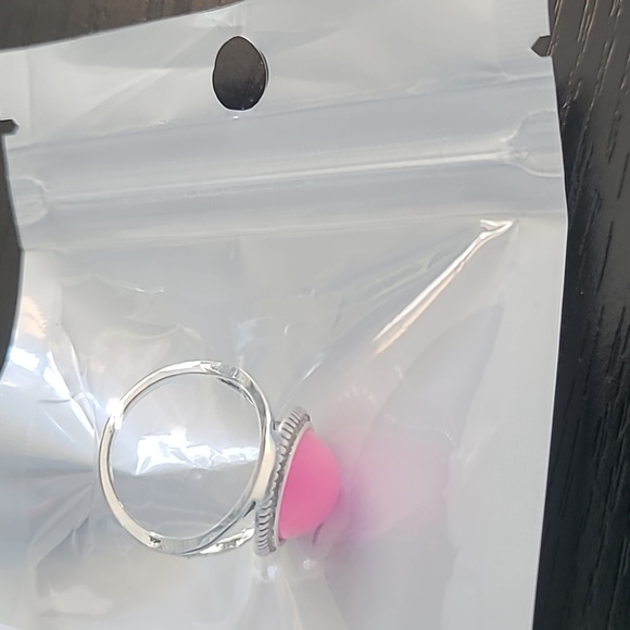 Pink Stone Ring - Picture 4 of 4